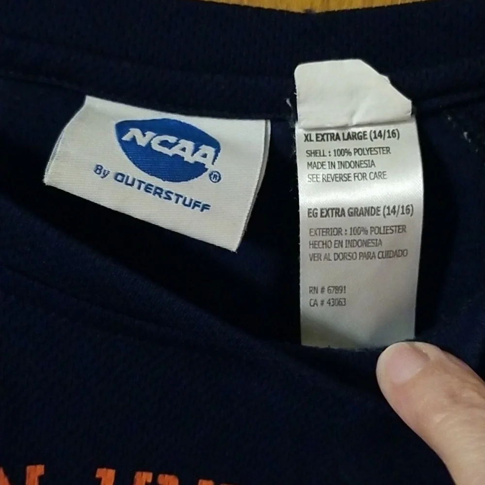 Auburn Tshirt Size XL Juniors 14/16: A